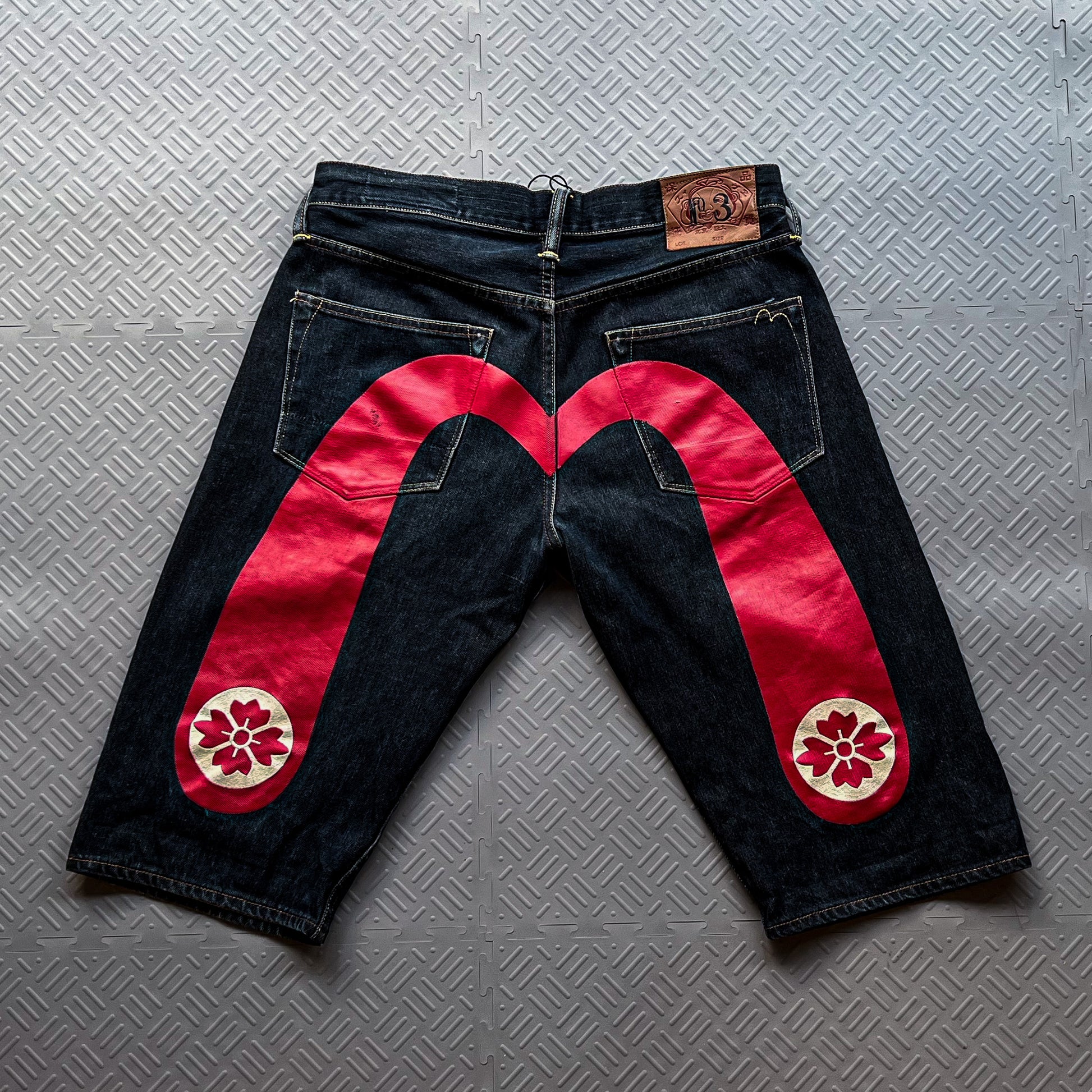 Evisu Red Daicock Short (32)