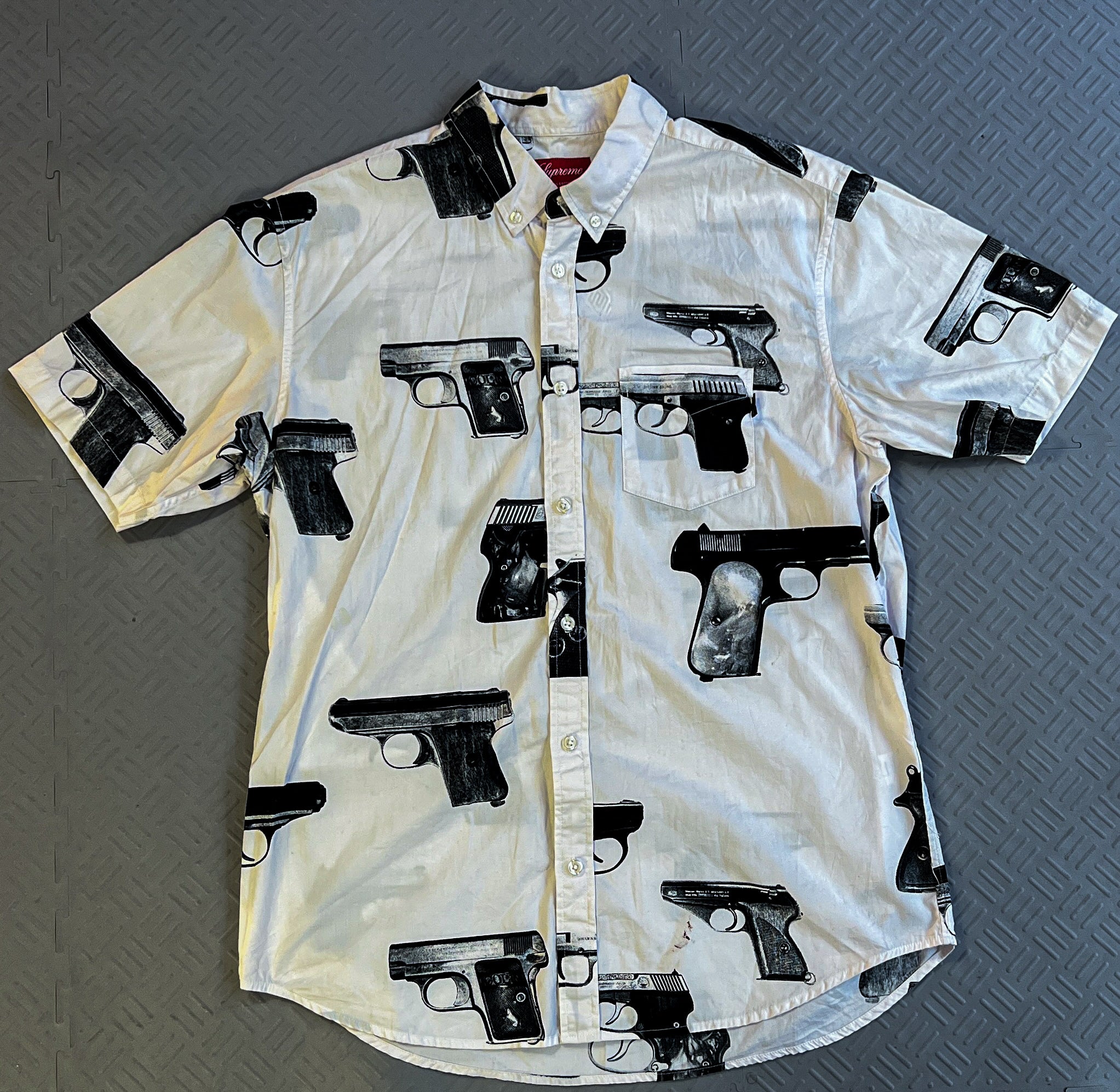 SS13 Supreme Guns Shirt (L)