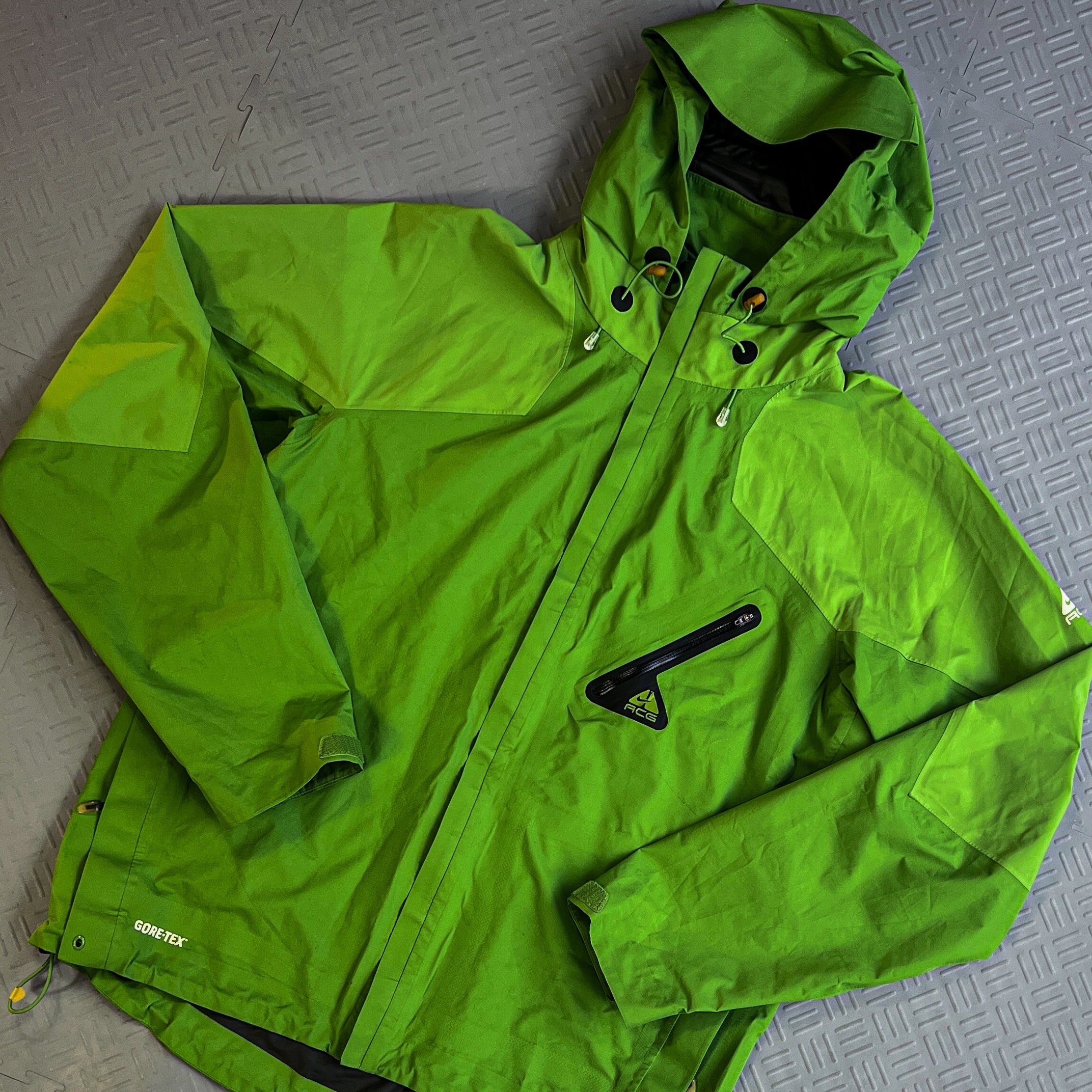 Nike ACG Gortex Jacket (L)