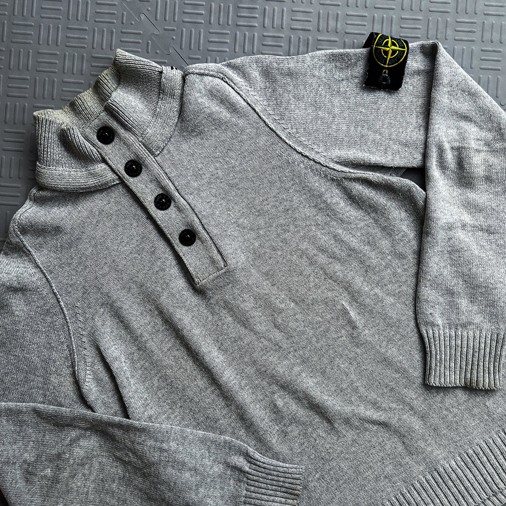 Vintage 2000’s Stone Island Quarter Zip (M)