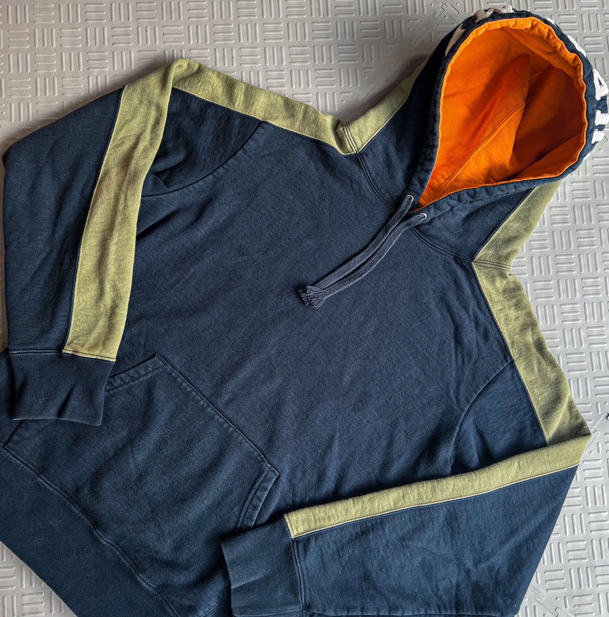 FW18 Supreme Paneled Hoodie (M)