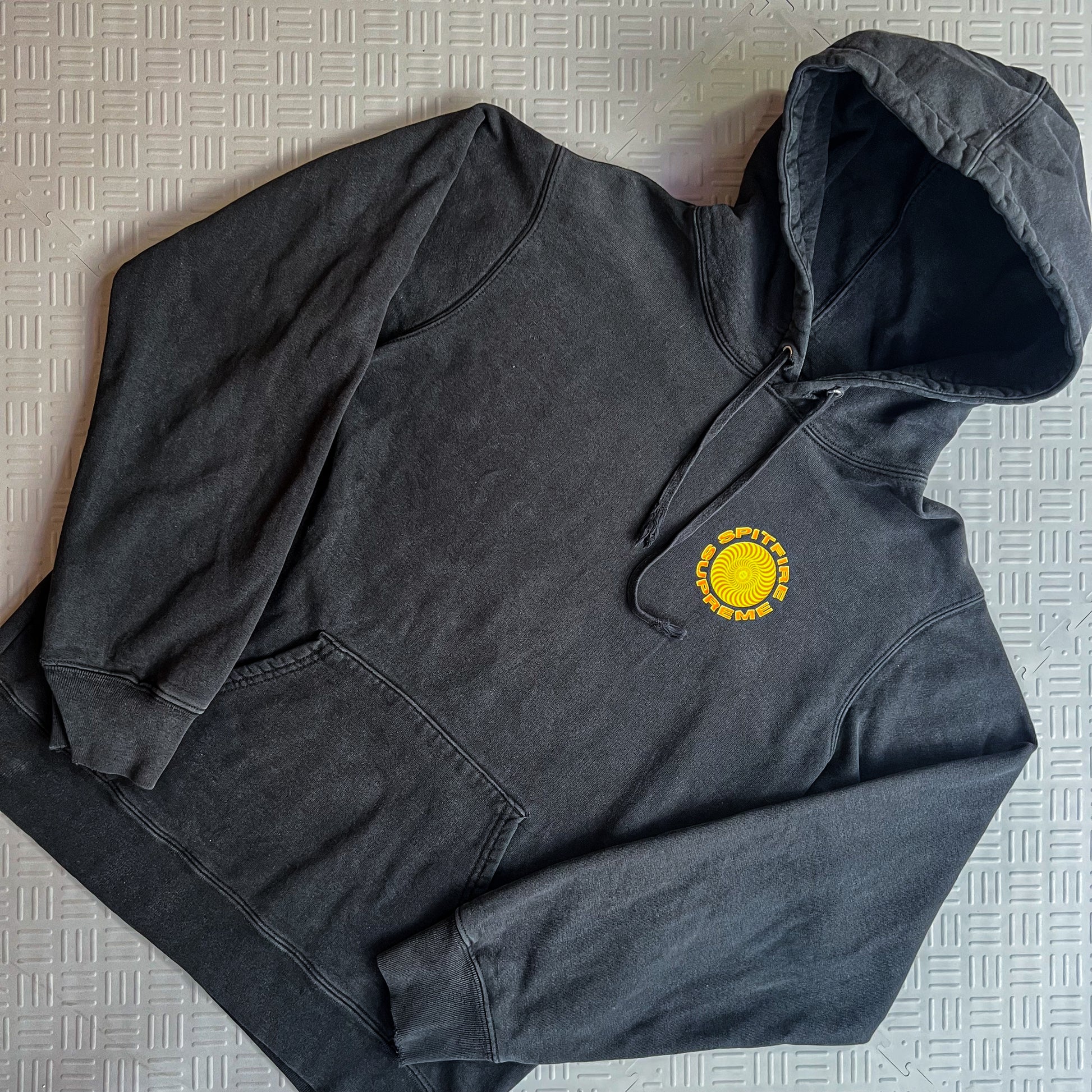 SS18 Supreme Spitfire Hoodie (M)