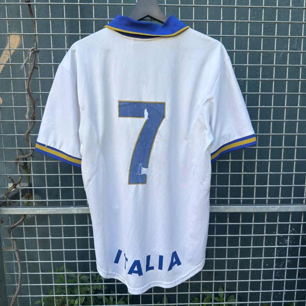 1996-98 Italy Away Shirt (L)