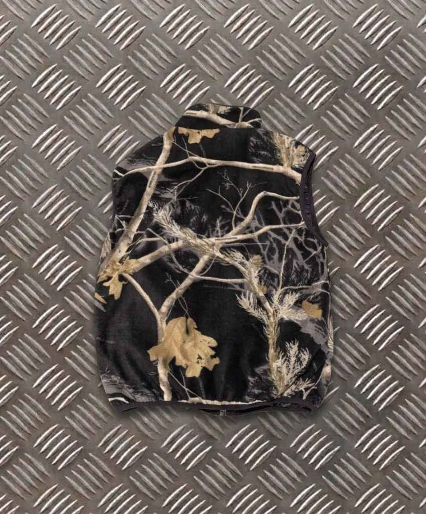 FW21 Palace Reversible Realtree Vest (M)