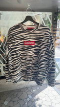 FW22 Supreme Zebra Bog Logo Sweater (S)