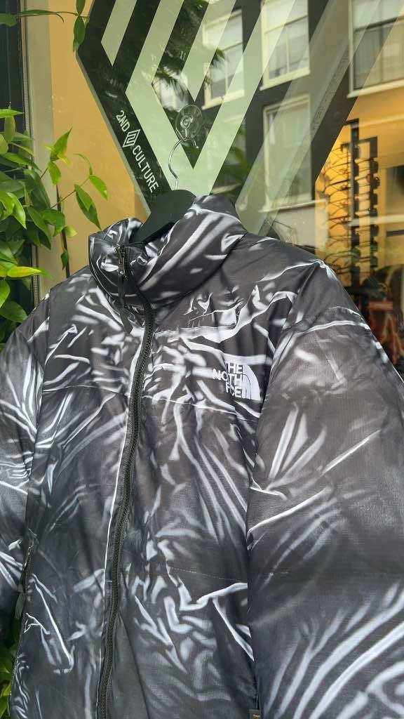 Supreme x The North Face Printed Nuptse Trompe L'oeil Jacket (M)