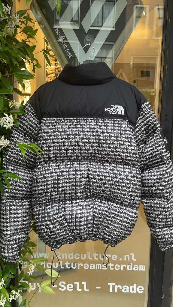 SS21 Supreme x North Face Studded Nupste Jacket (L)