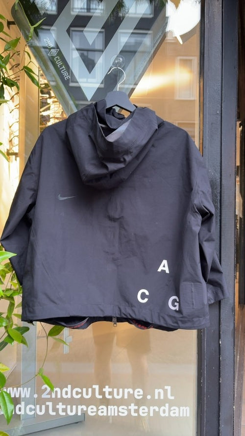 Nike ACG Goretex Womens Jacket (L)