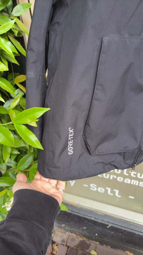 Nike ACG Goretex Womens Jacket (L)