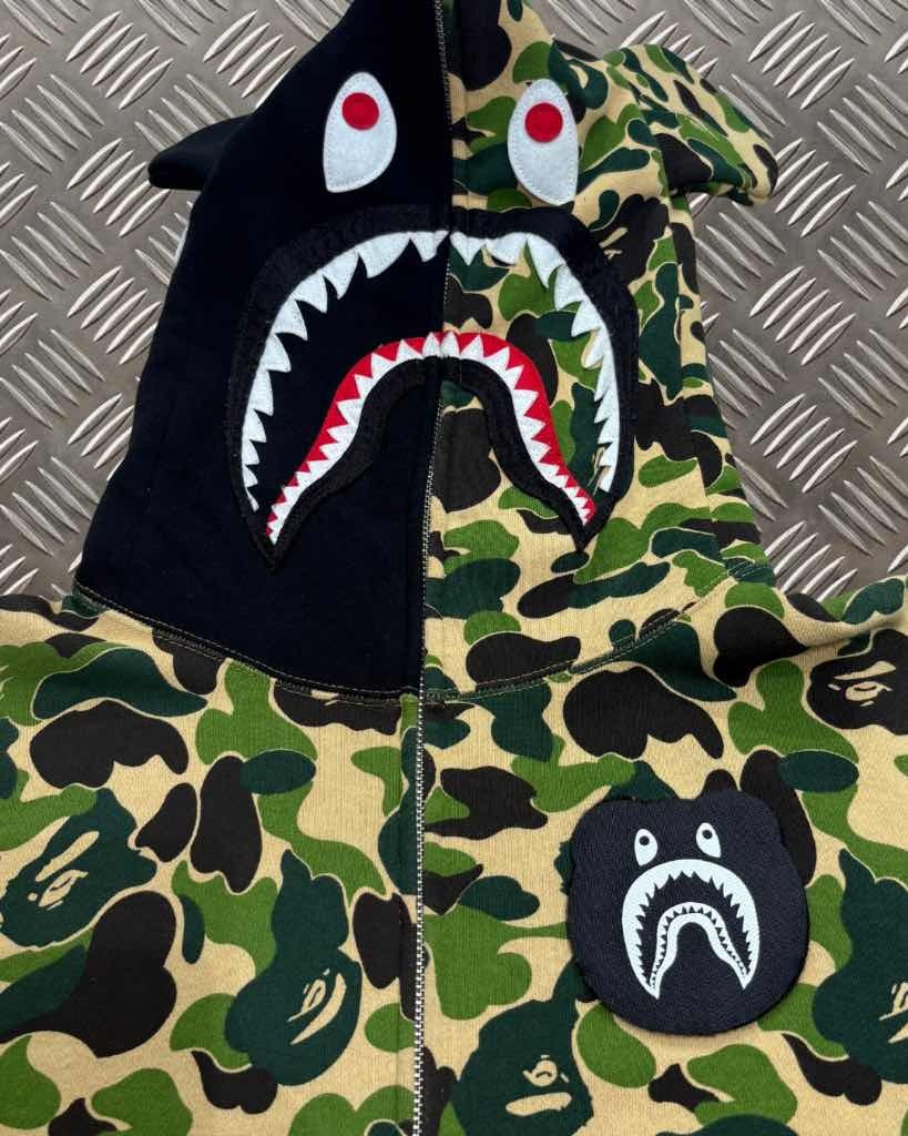 Bape x Medicom Bearbrick Shark Hoodie (L)