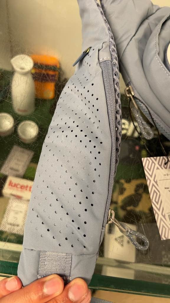 Nike Essentials Sling Bag