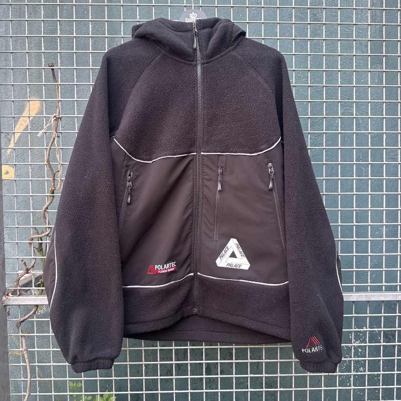 FW23 Palace Polartec 3M Hooded Jacket (L)