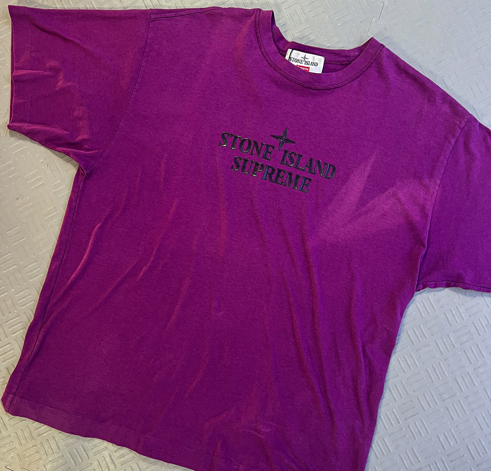 SS22 Supreme x Stone Island Tee Purple (L)