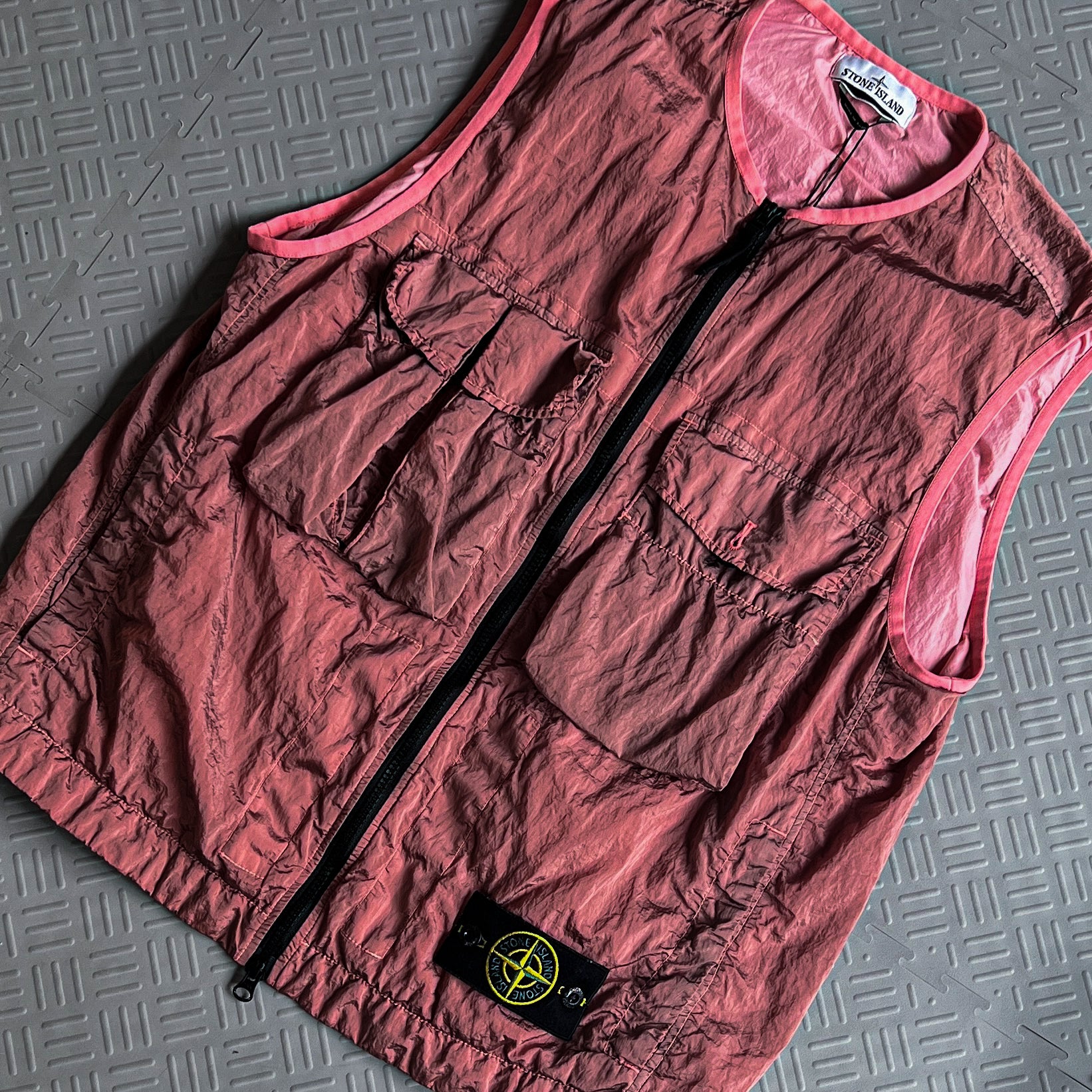 2023 Stone Island Nylon Metal Gilet Pink (L)