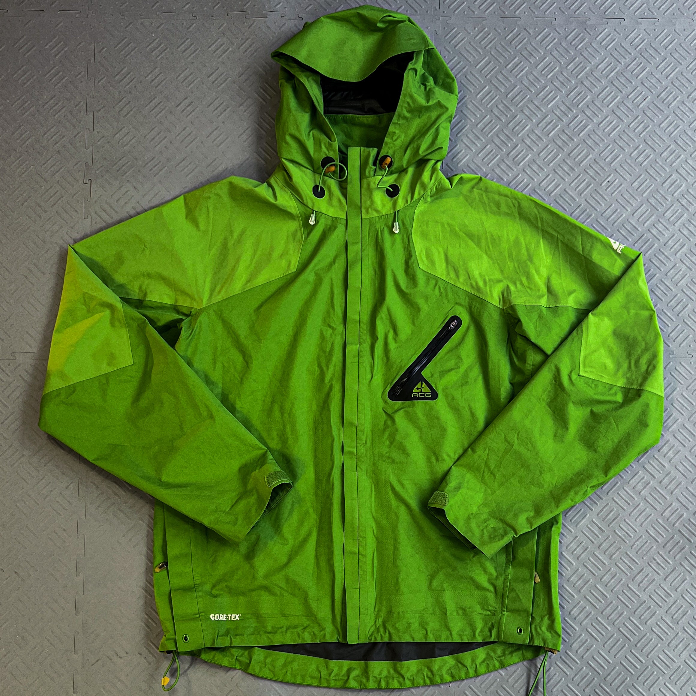 Nike ACG Gortex Jacket (L)