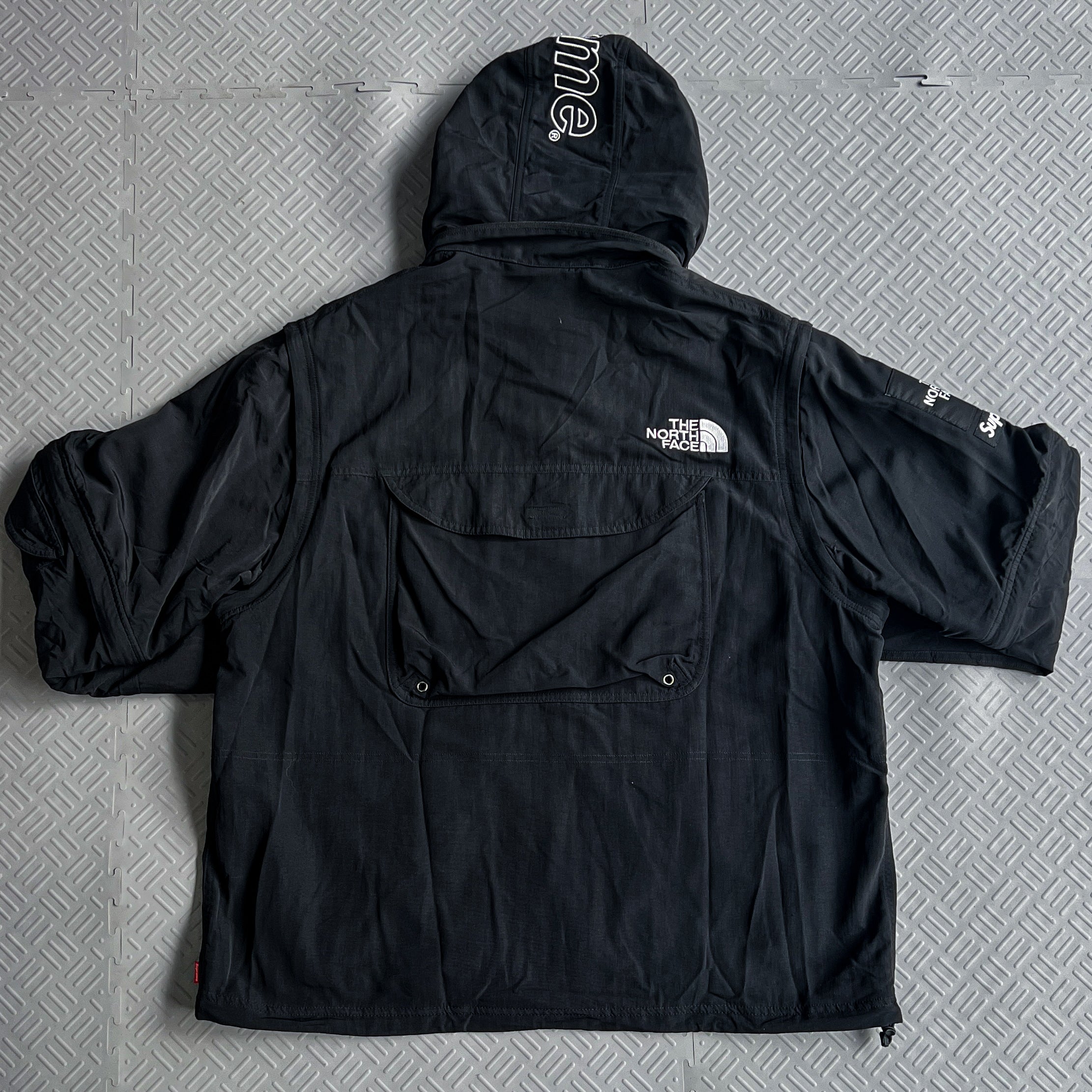 SS22 Supreme x TNF Trekking Convertible Jacket (XL)
