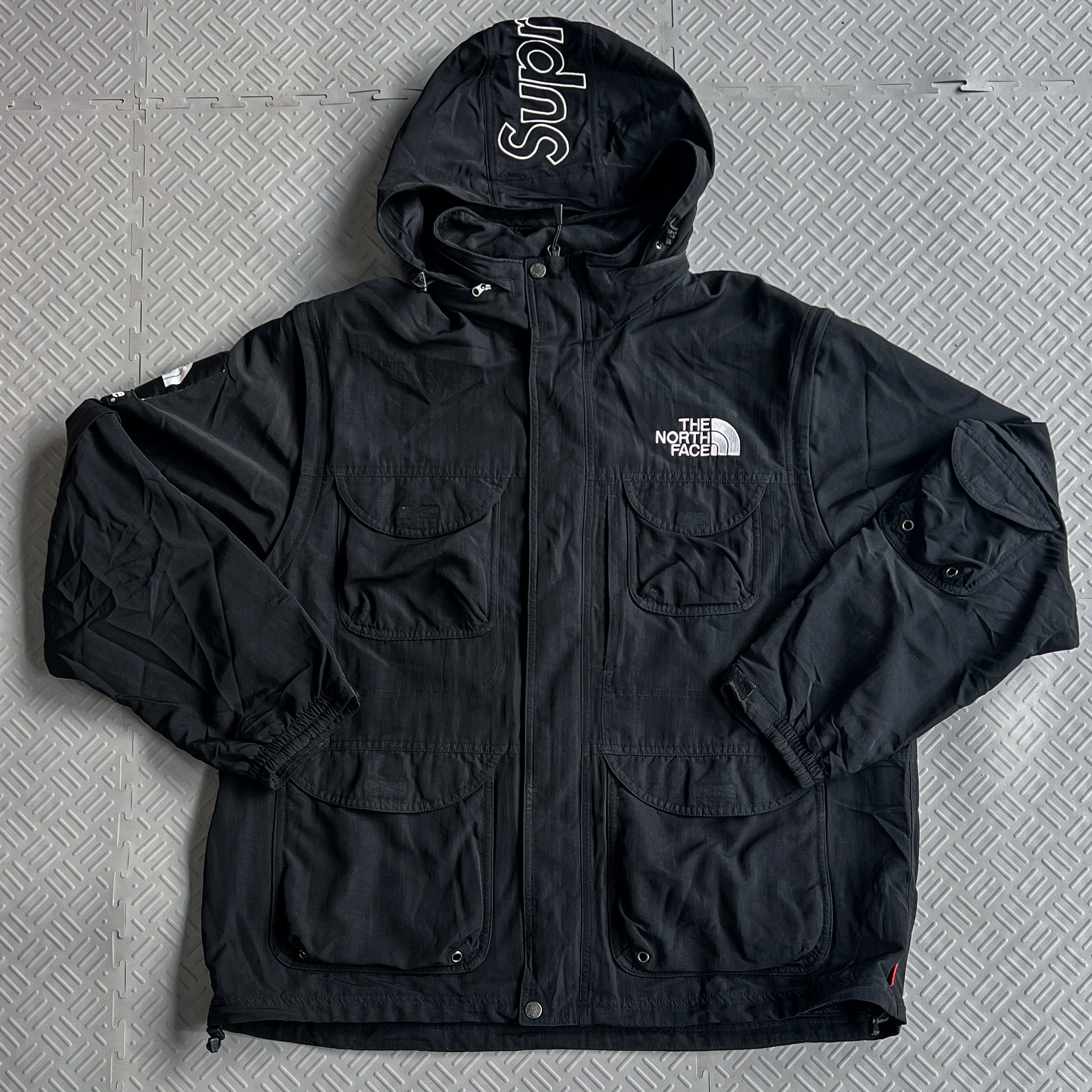 SS22 Supreme x TNF Trekking Convertible Jacket (XL)