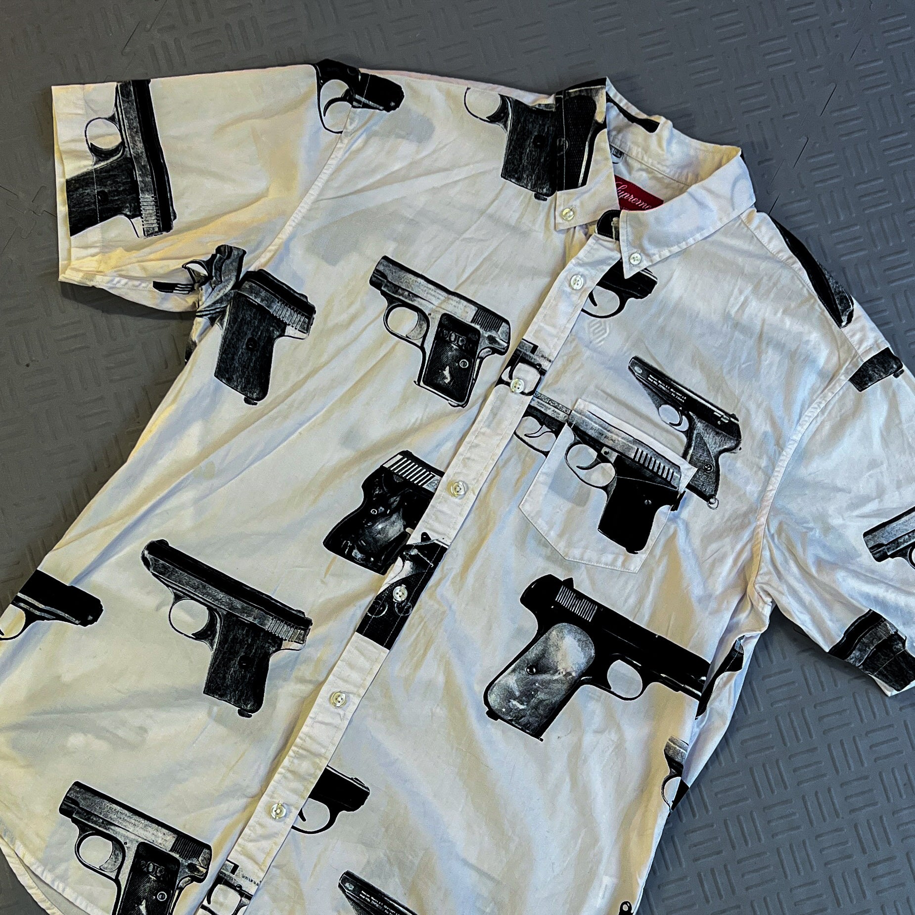 SS13 Supreme Guns Shirt (L)