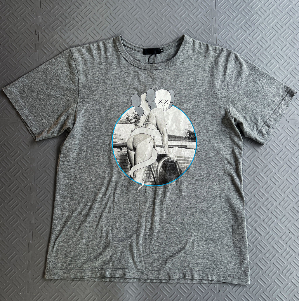 Kaws X Original Fake Model Tee (L)