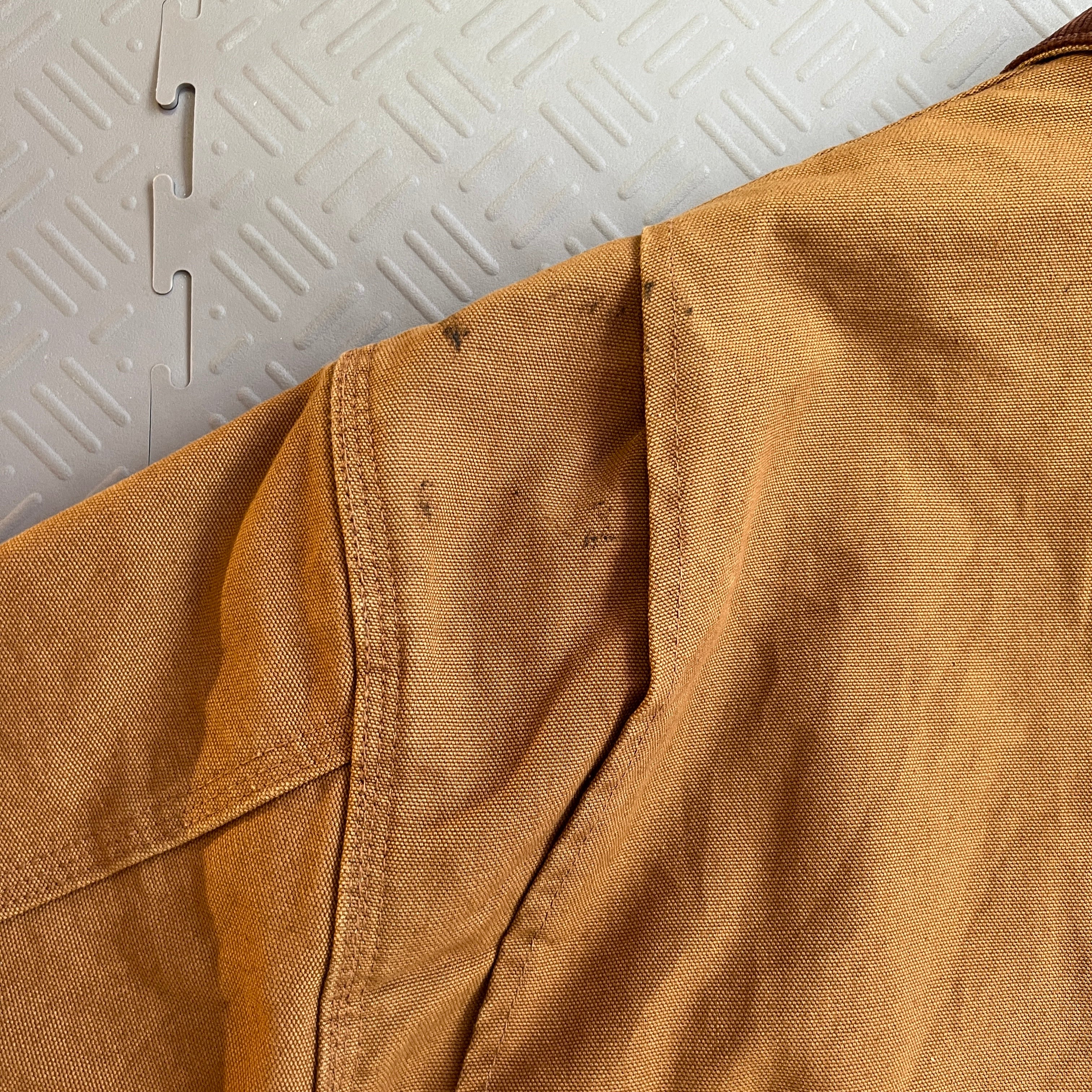 Vintage 2000’s Carhartt Detroit Jacket (XXL)