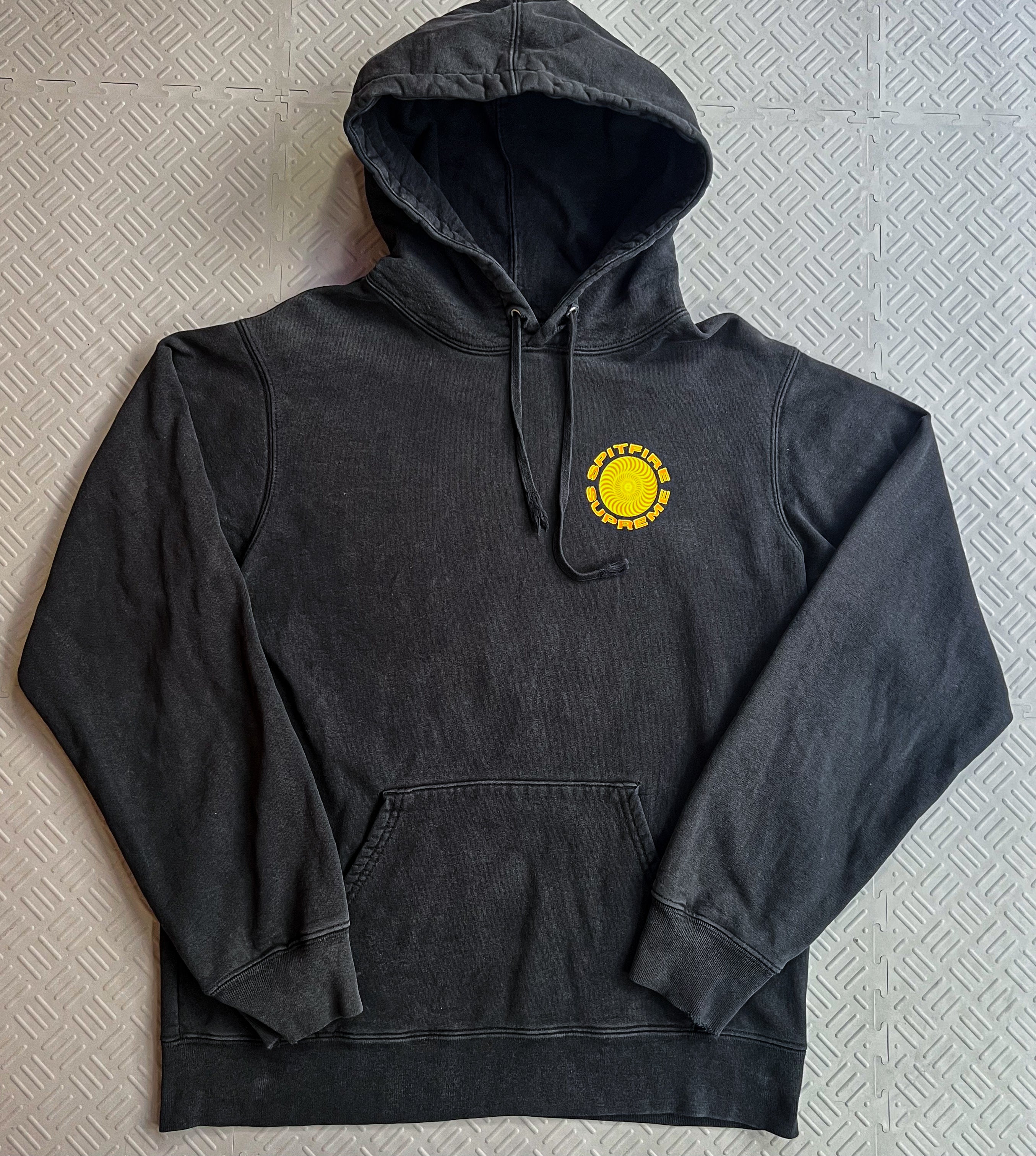 SS18 Supreme Spitfire Hoodie (M)