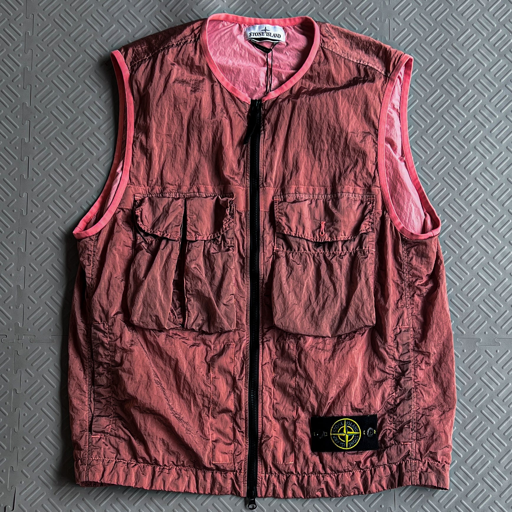 2023 Stone Island Nylon Metal Gilet Pink (L)