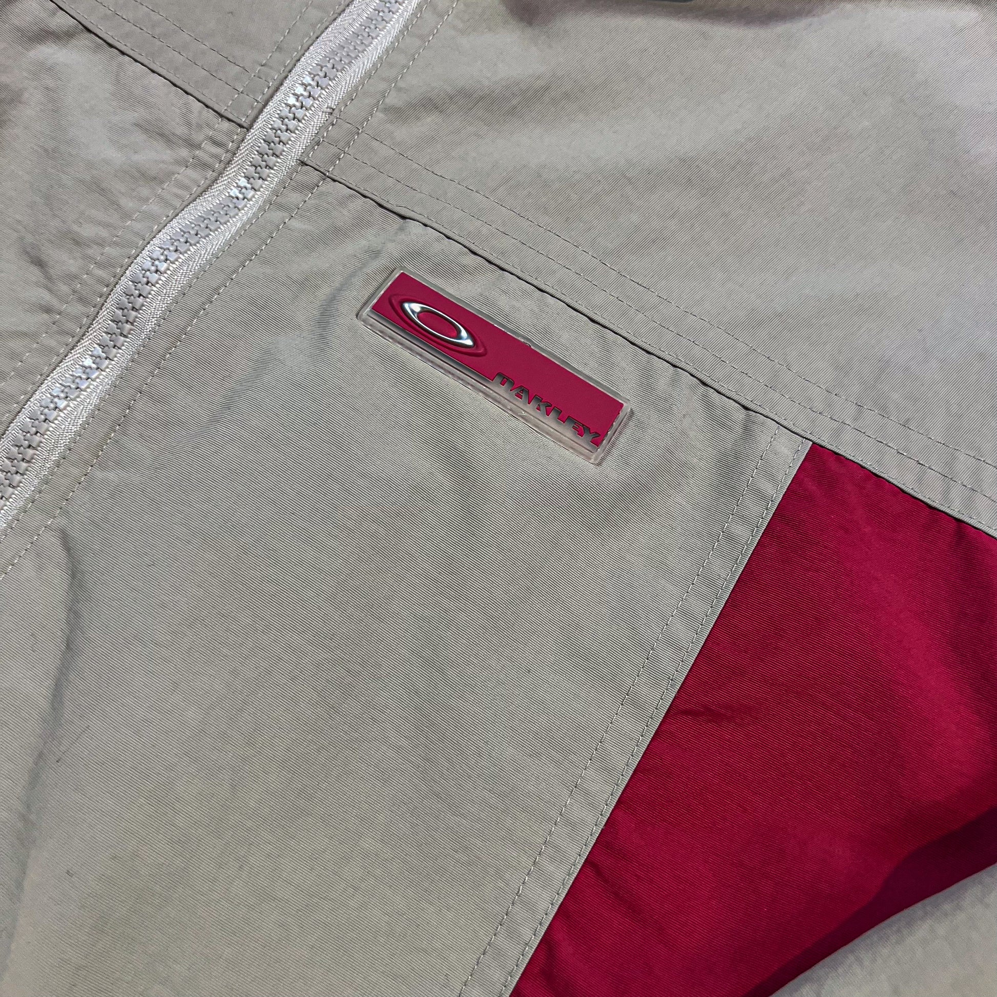 Vintage 2000's Oakley Jacket Beige Red (M)