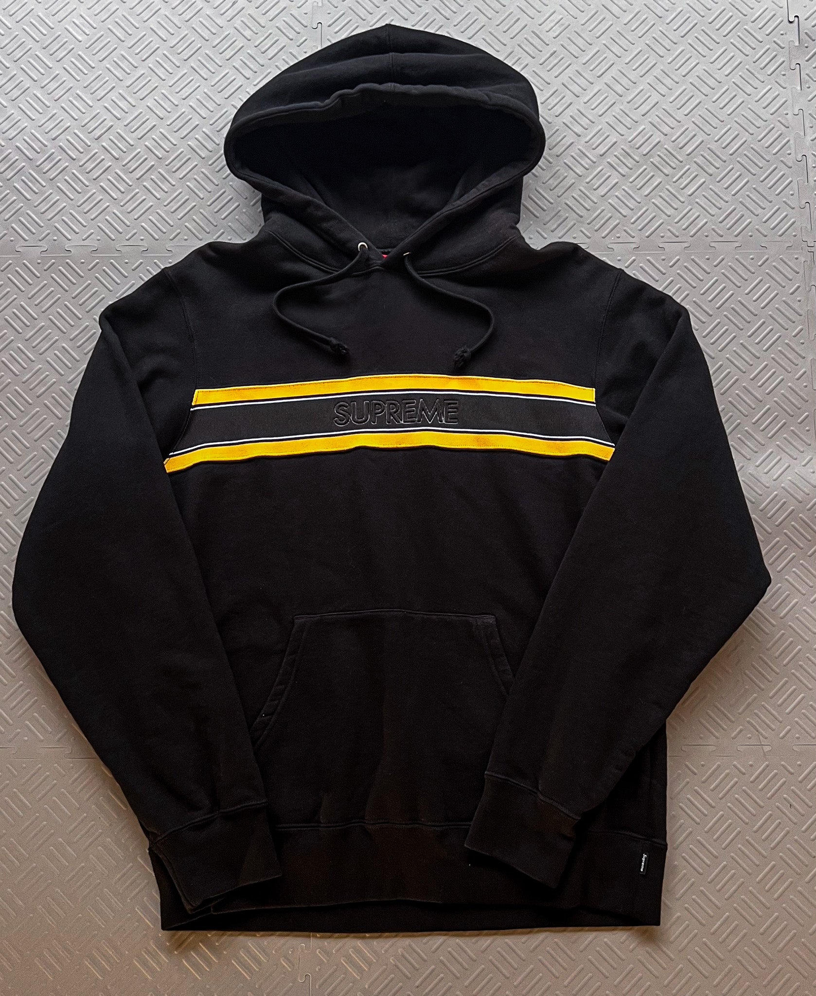 SS19 Supreme Chest Stripe Hoodie (M)