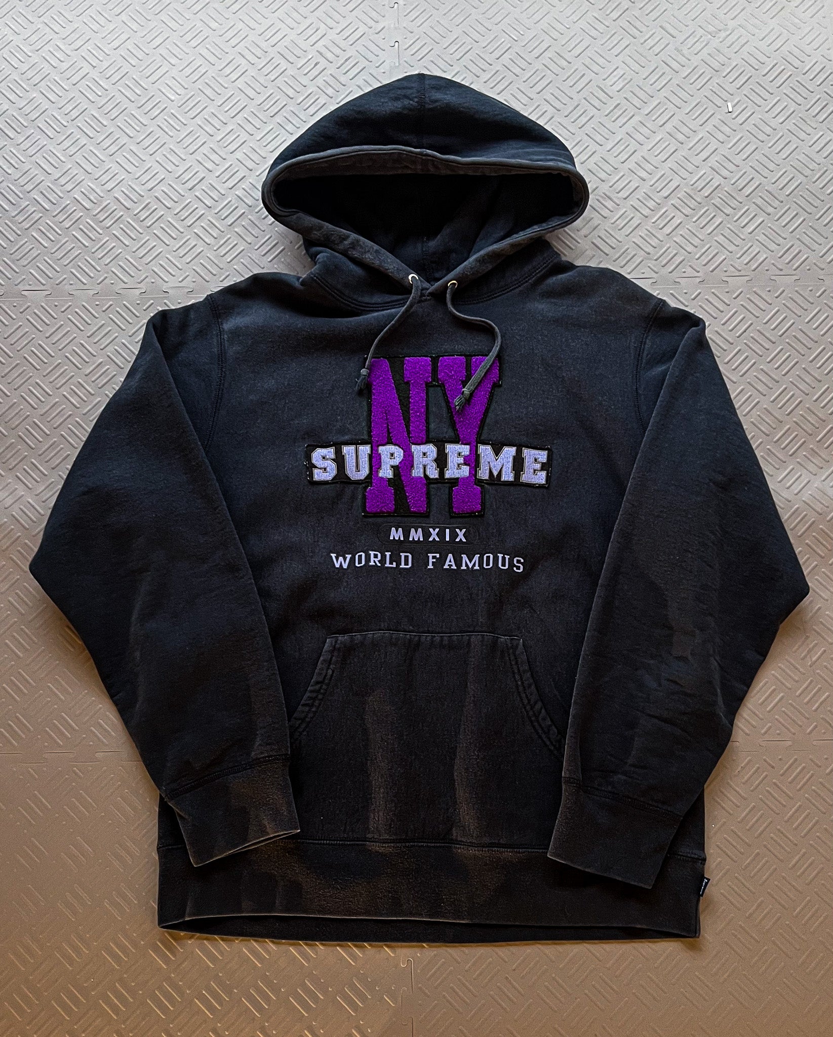 FW19 Supreme NY Hooded Sweatshirt (L)