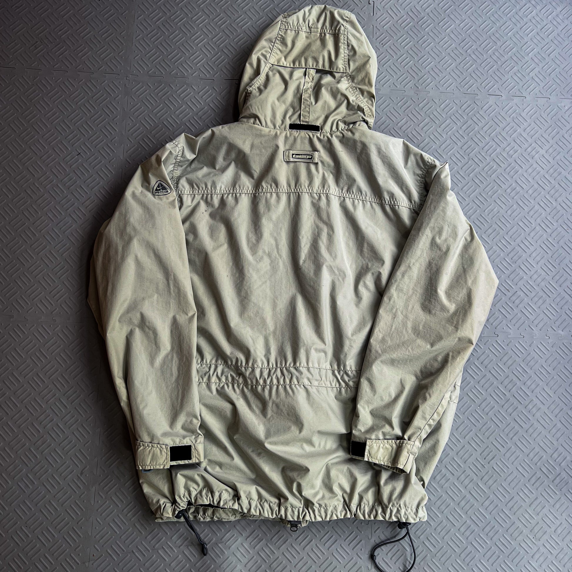 Vintage 2001 Nike ACG Hooded Jacket (L)