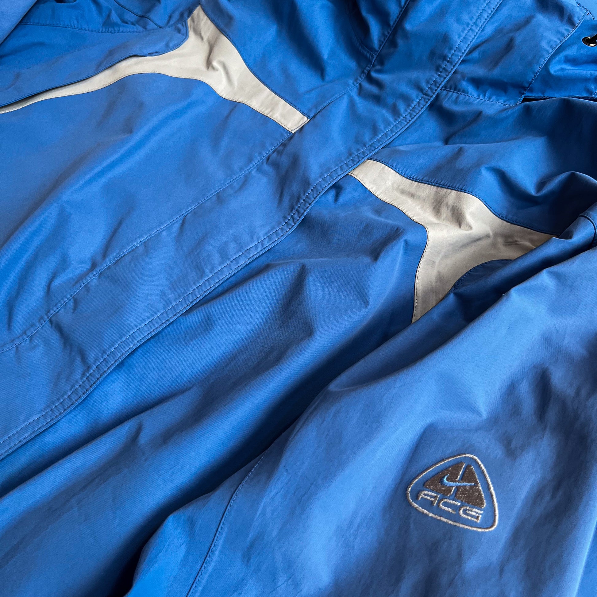 Vintage 2000's Nike ACG Goretex Jacket (M)