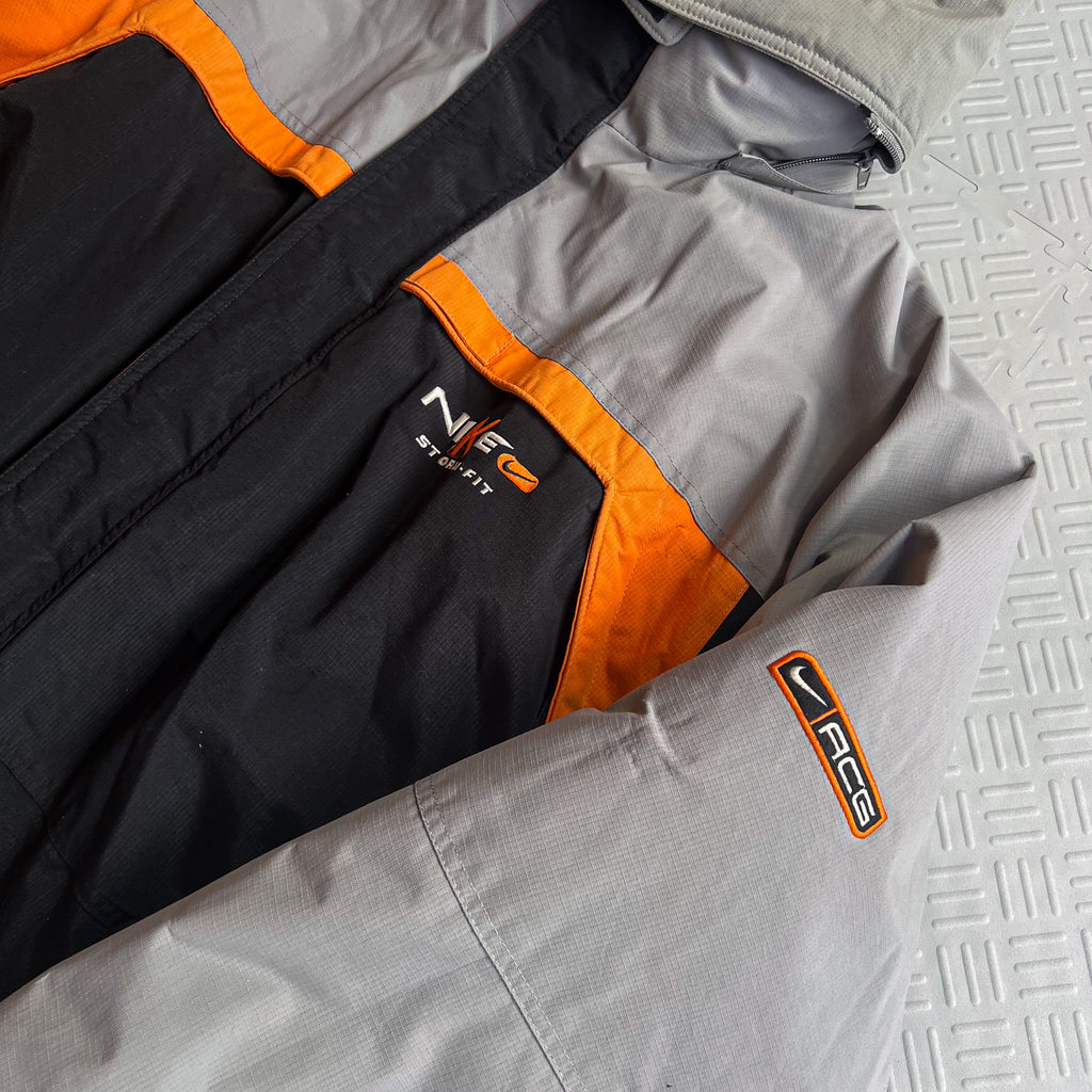 Vintage 2000's Nike ACG Storm Jacket (XL)