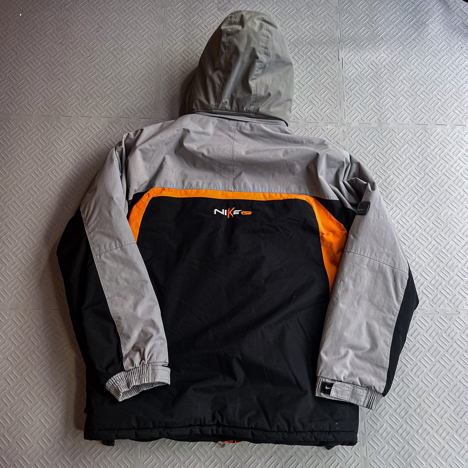 Vintage 2000's Nike ACG Storm Jacket (XL)