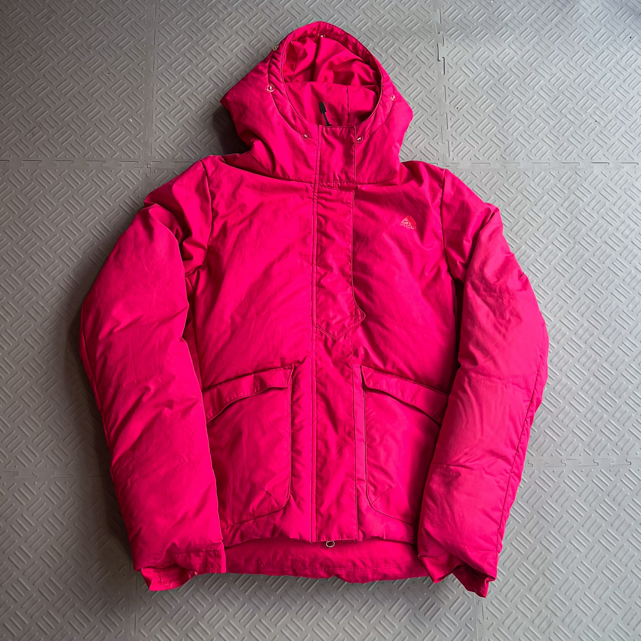 Vintage 2000's Nike ACG Jacket (L)