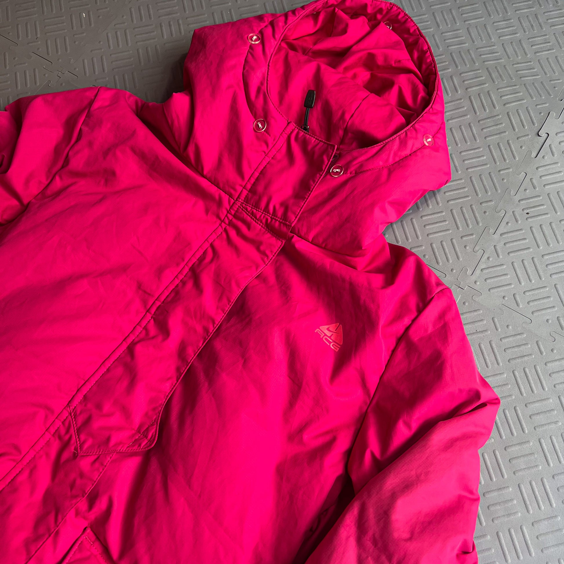 Vintage 2000's Nike ACG Jacket (L)