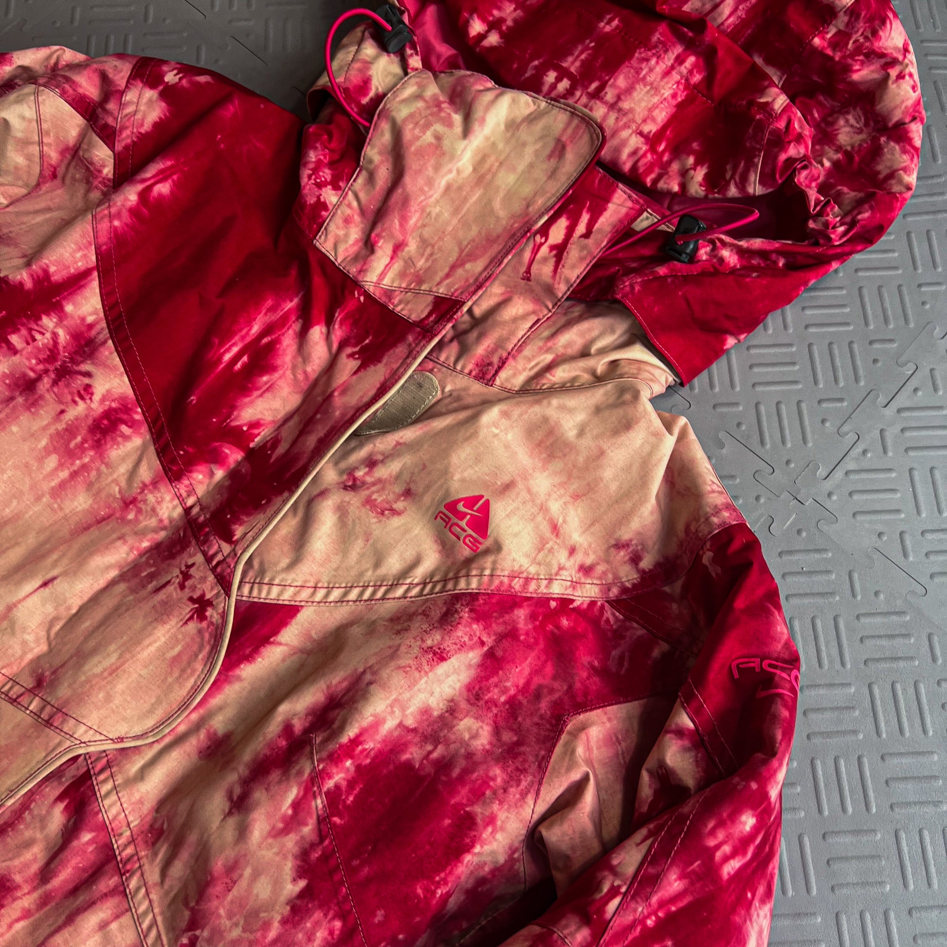 Vintage 2000's Nike ACG Pink Jacket (S)