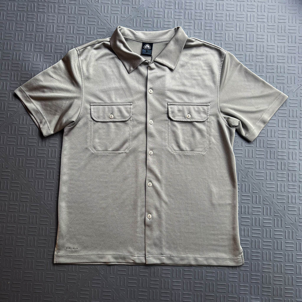 Vintage 2000's Nike ACG Button Up (M)