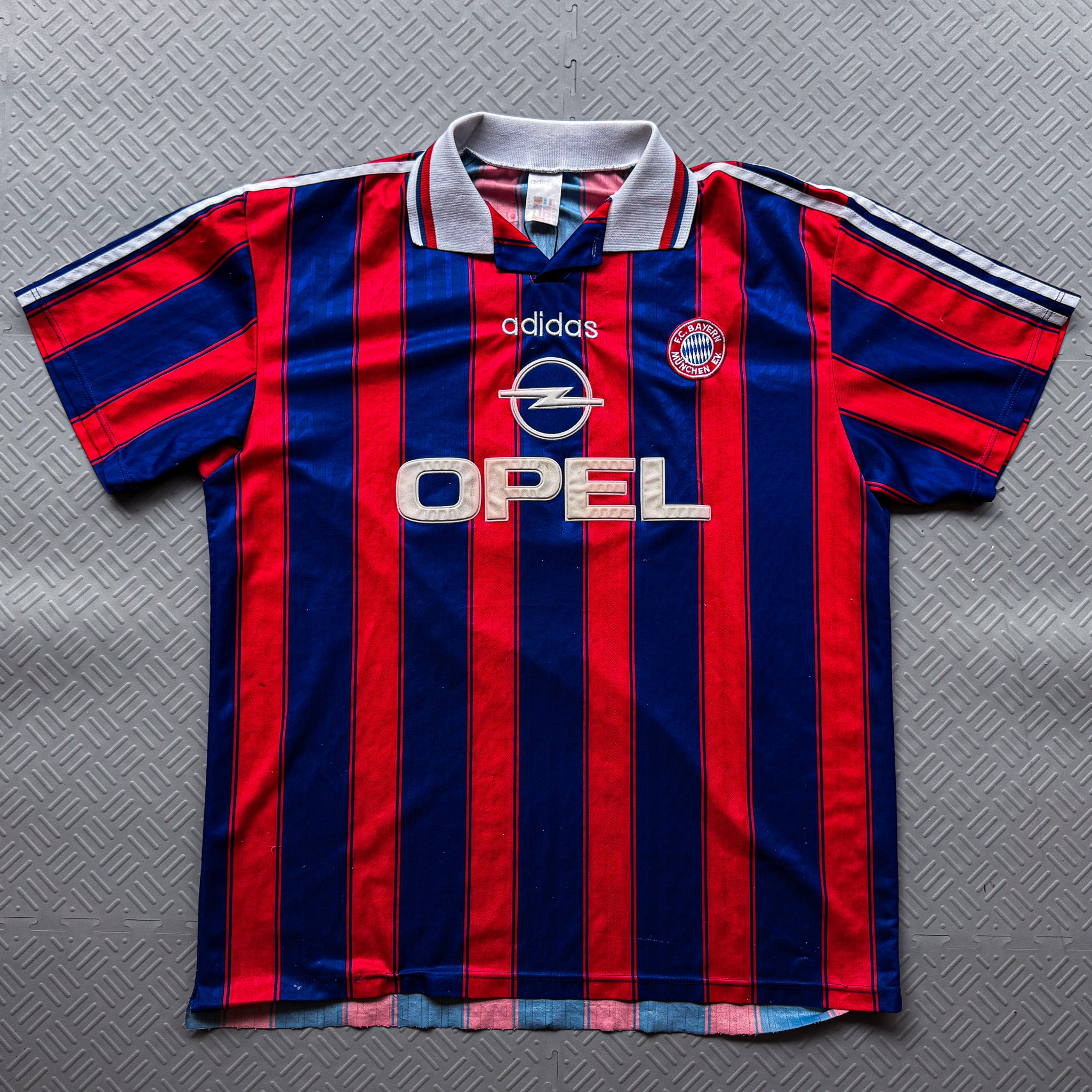 1995-97 FC Bayern Adidas Away Shirt Helmer (XL)