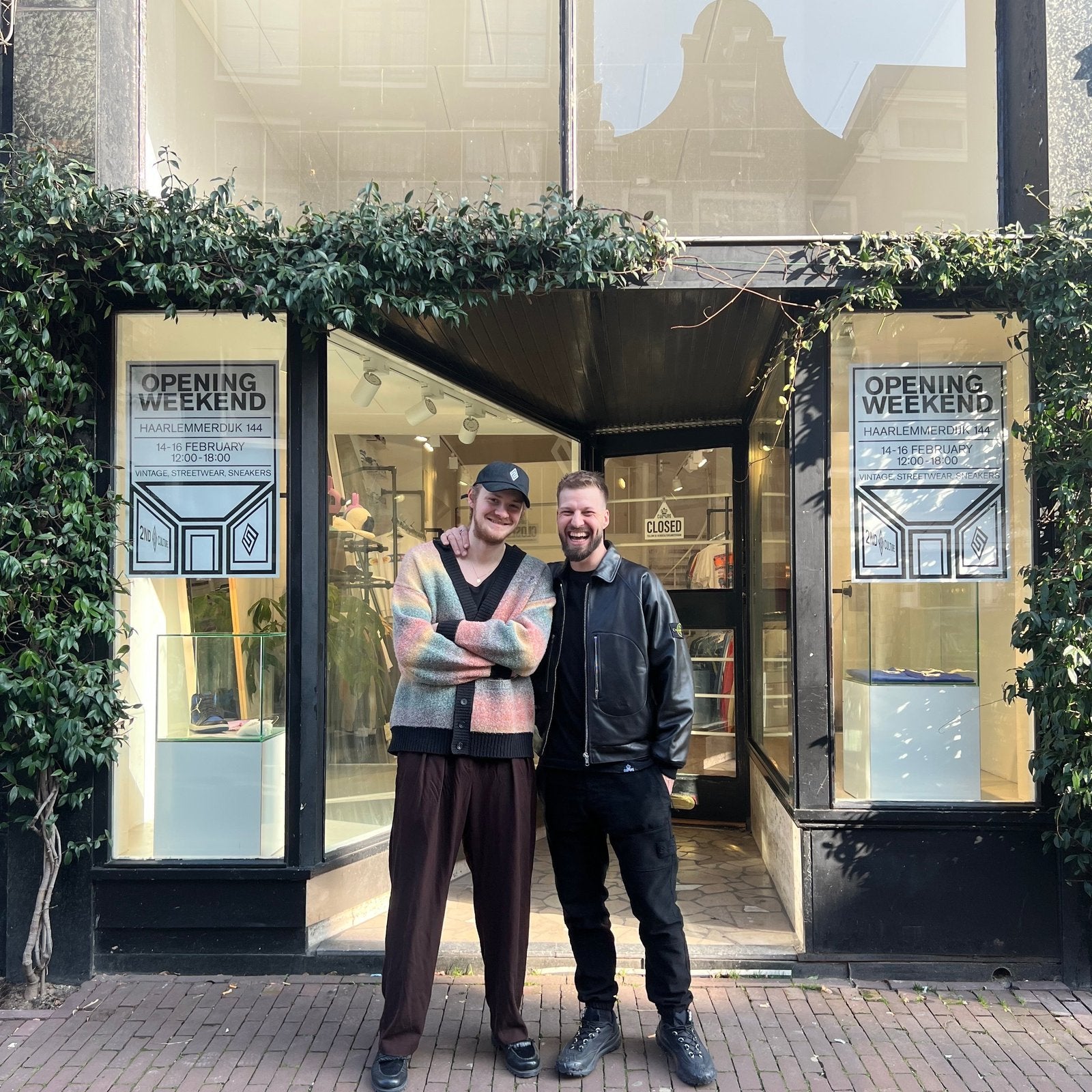 Jeldi and Bram in front of the 2nd Culture store on Haarlemmerdijk