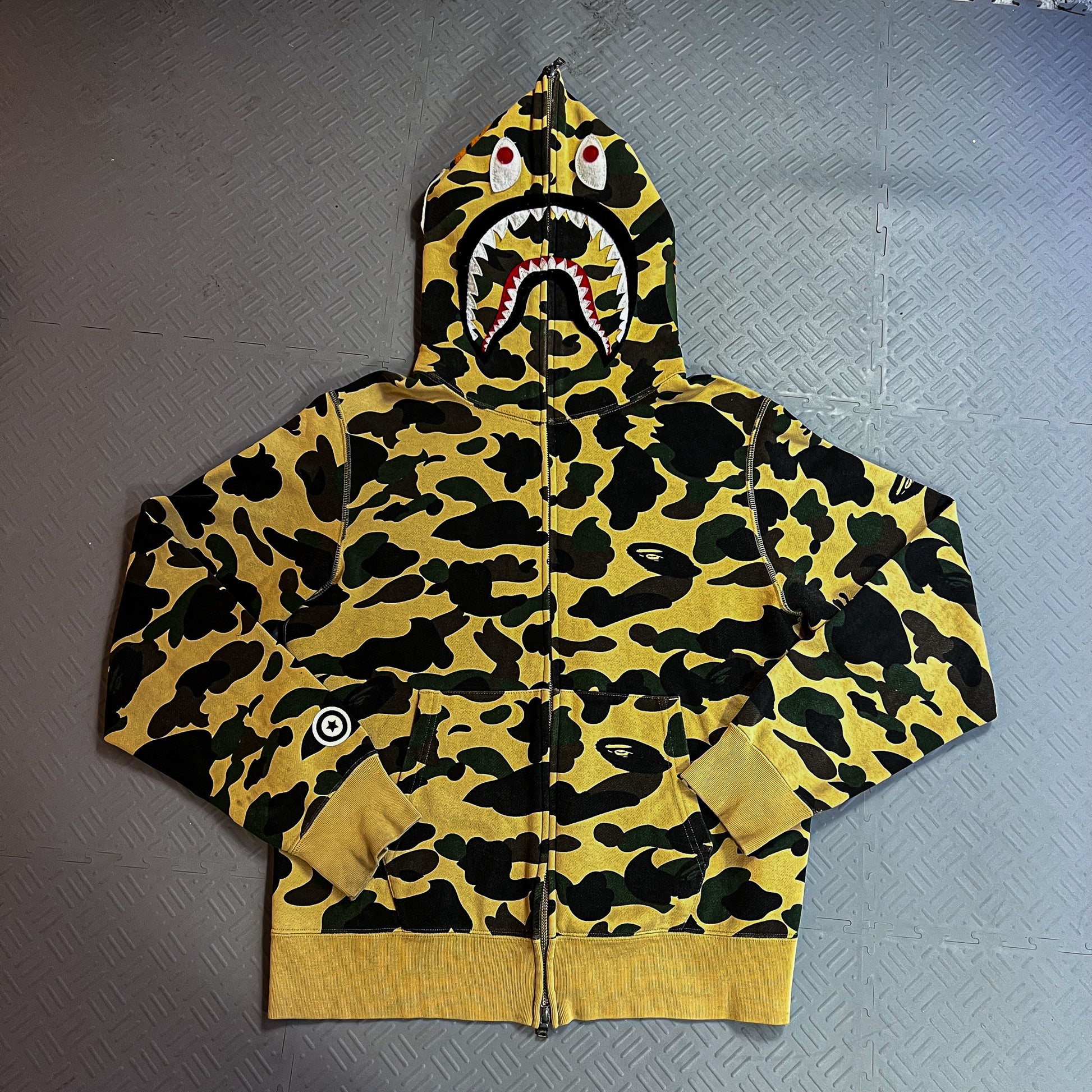 Bape 1st Camo Shark Hoodie (L)