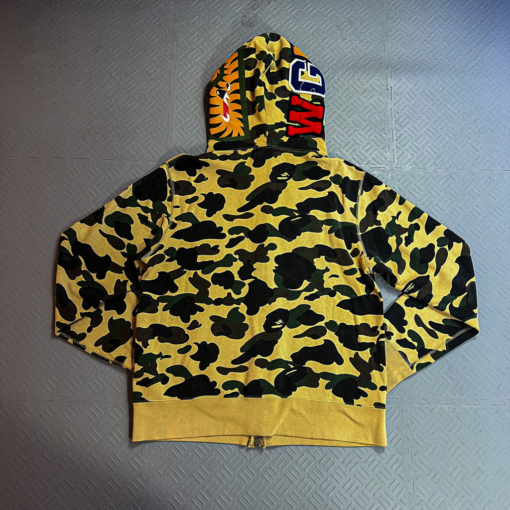 Bape 1st Camo Shark Hoodie (L)