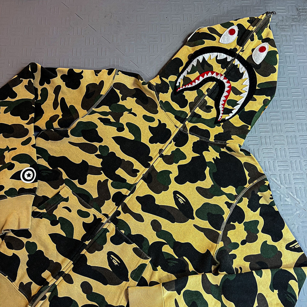 Bape 1st Camo Shark Hoodie (L)