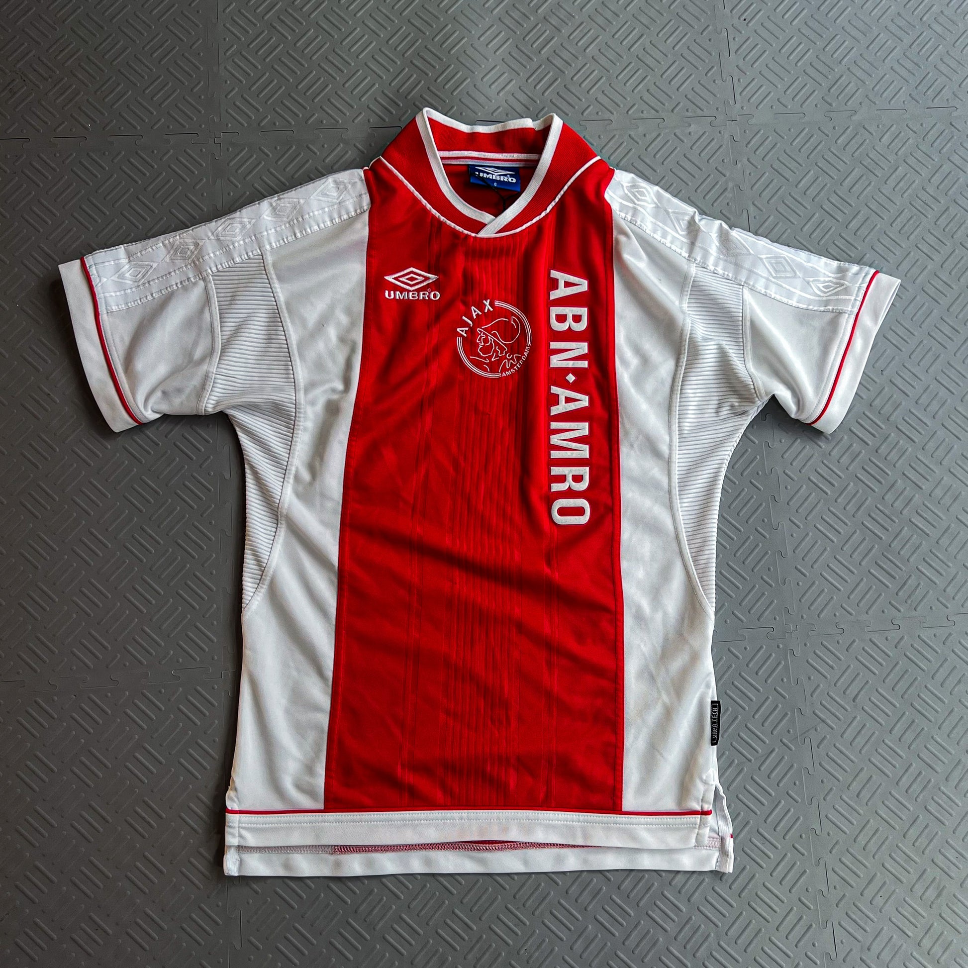 1999-00 Ajax Umbro Home Shirt (S)
