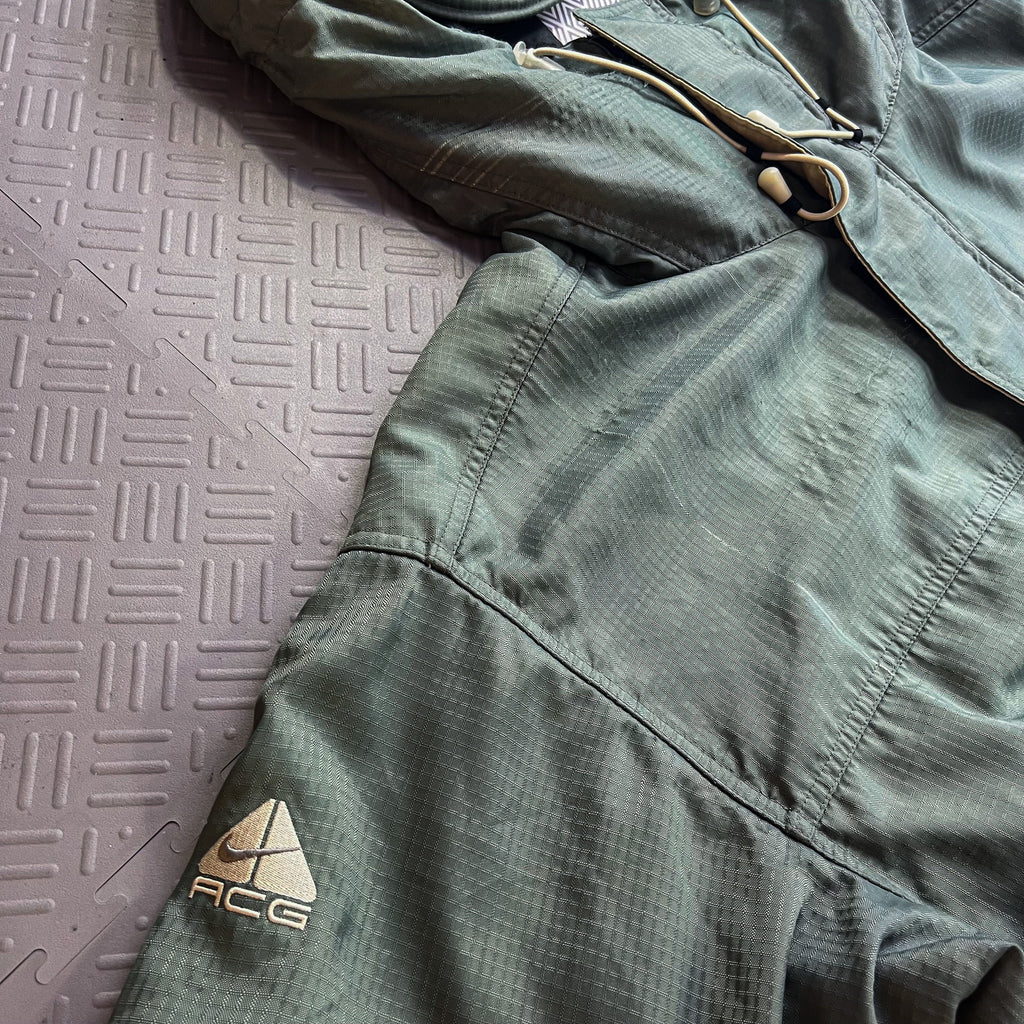 Vintage 2000's Nike ACG Windbreaker Jacket (XL)
