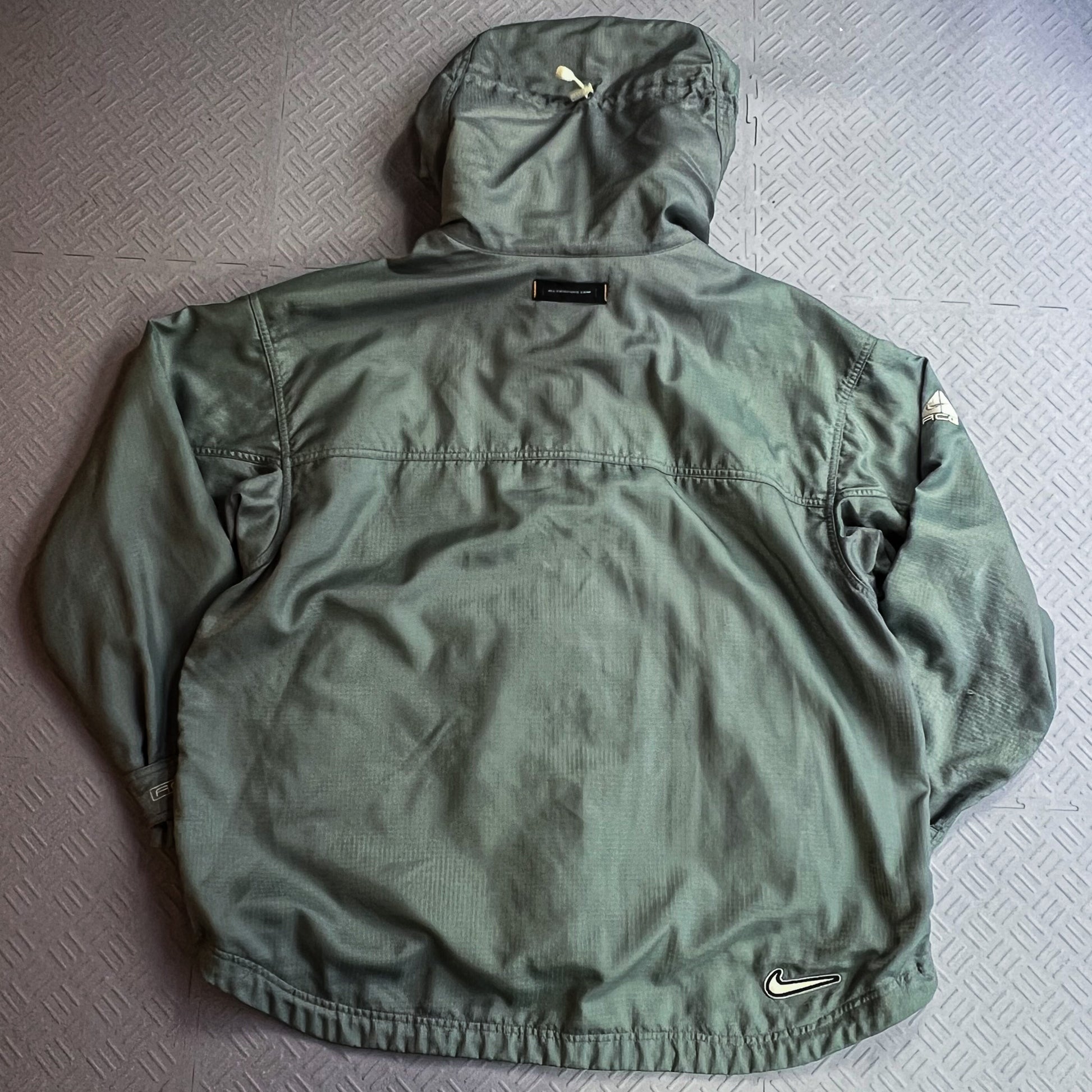 Vintage 2000's Nike ACG Windbreaker Jacket (XL)